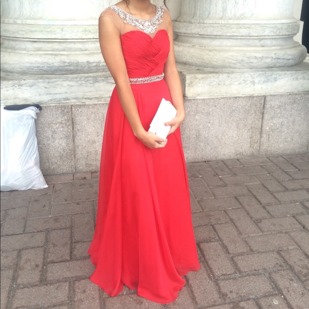 Red Prom dress